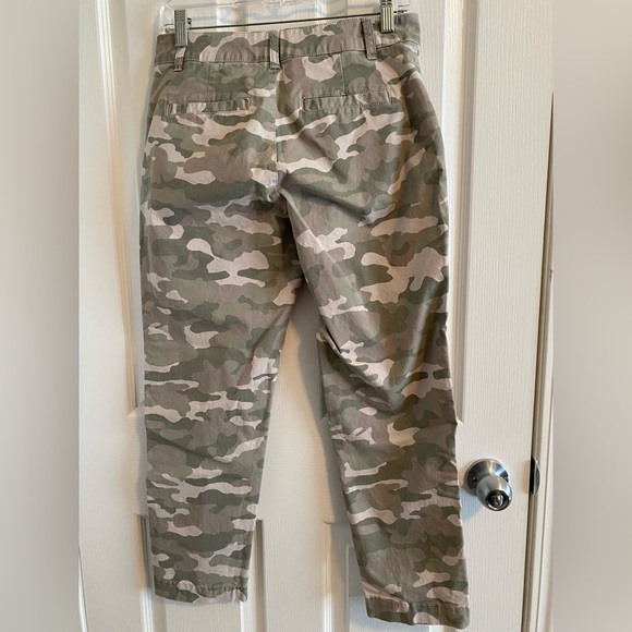 Gap Girlfriend Khaki Chinos Size 4 - Picture 3 of 3